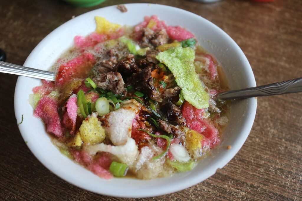 Soto Sokaraja Khas Purwokerto: Sensasi Kuah Kacang Gurih